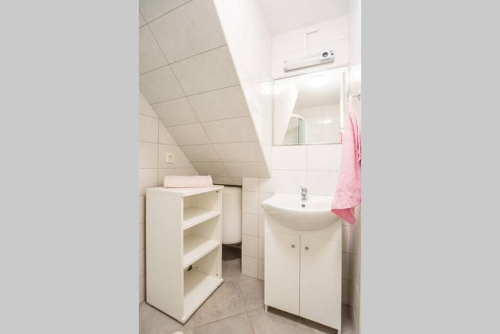 Apartament Apartma N'poznam Tobacna *
