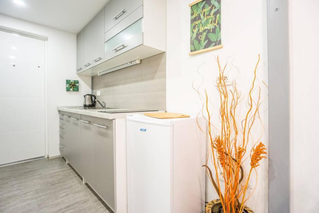 Apartma N'poznam Tobacna Apartament *